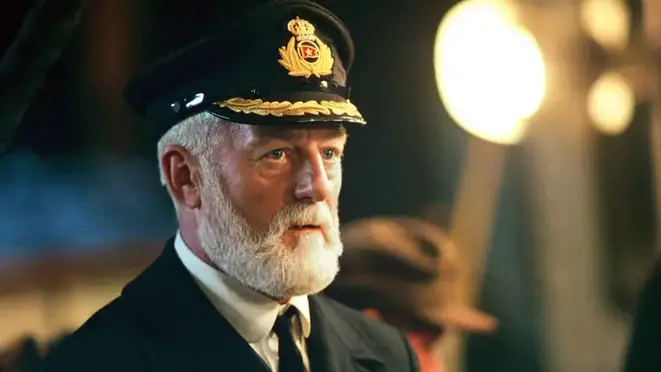 Bernard Hill in Titanic (1997).