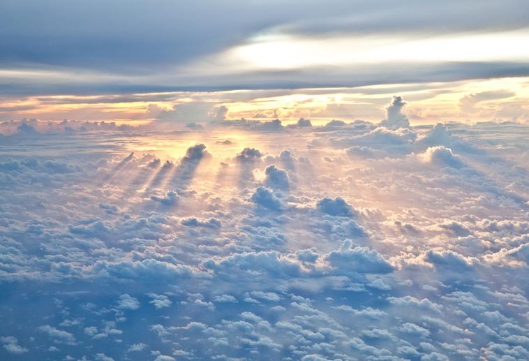 Clouds leading to Heaven