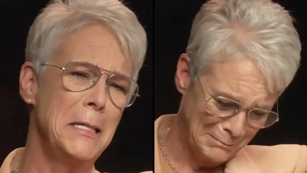 Jamie Lee Curtis broke down in tears after reading messages from Halloween fans. 