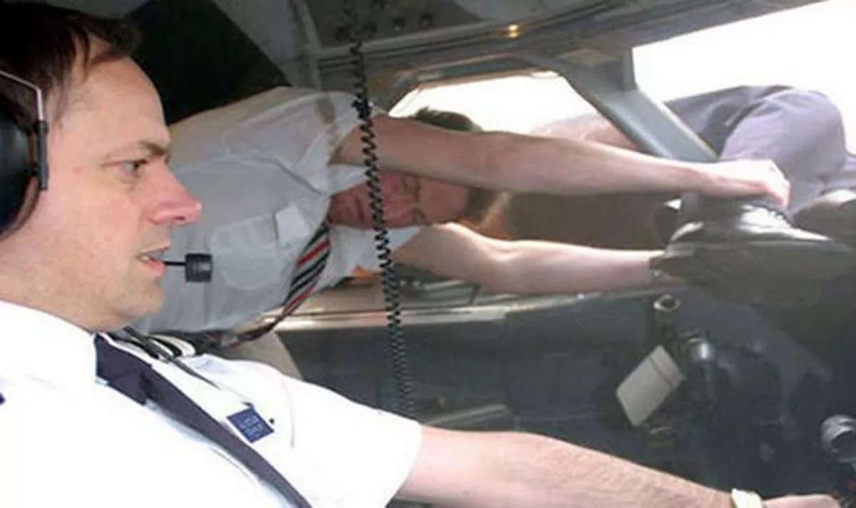 Captain Tim Lancaster being sucked out of cockpit window.