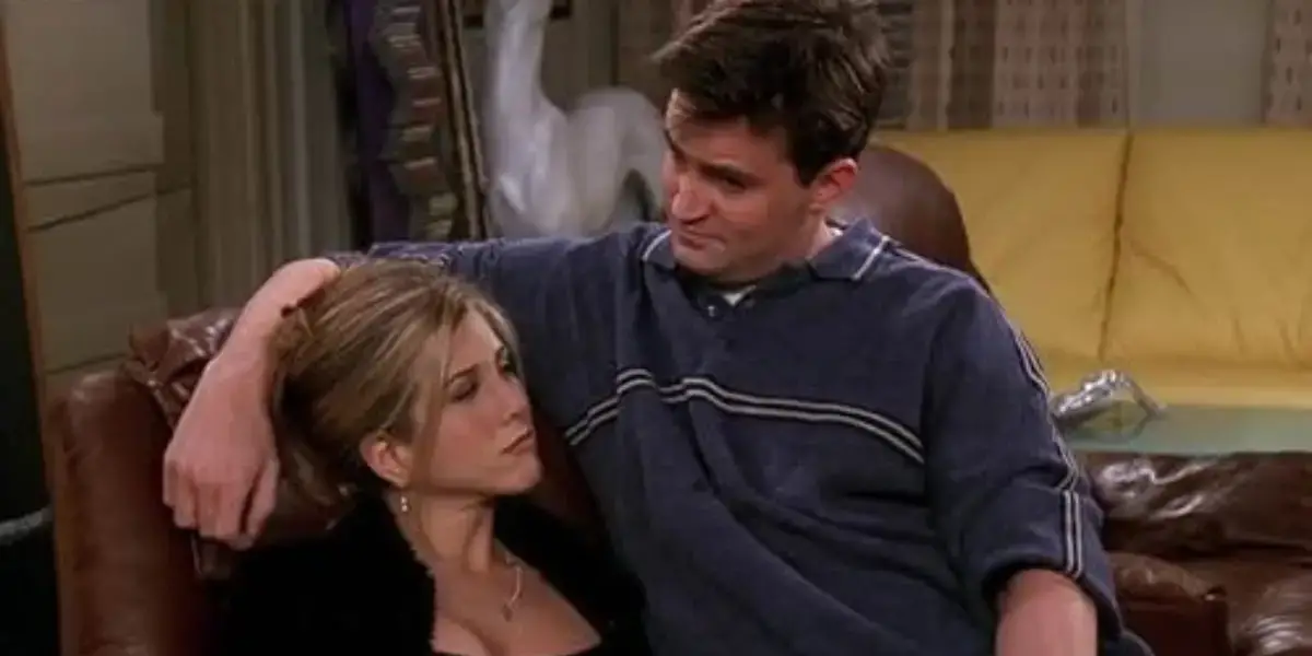 Rachel Green and Chandler Bing. 