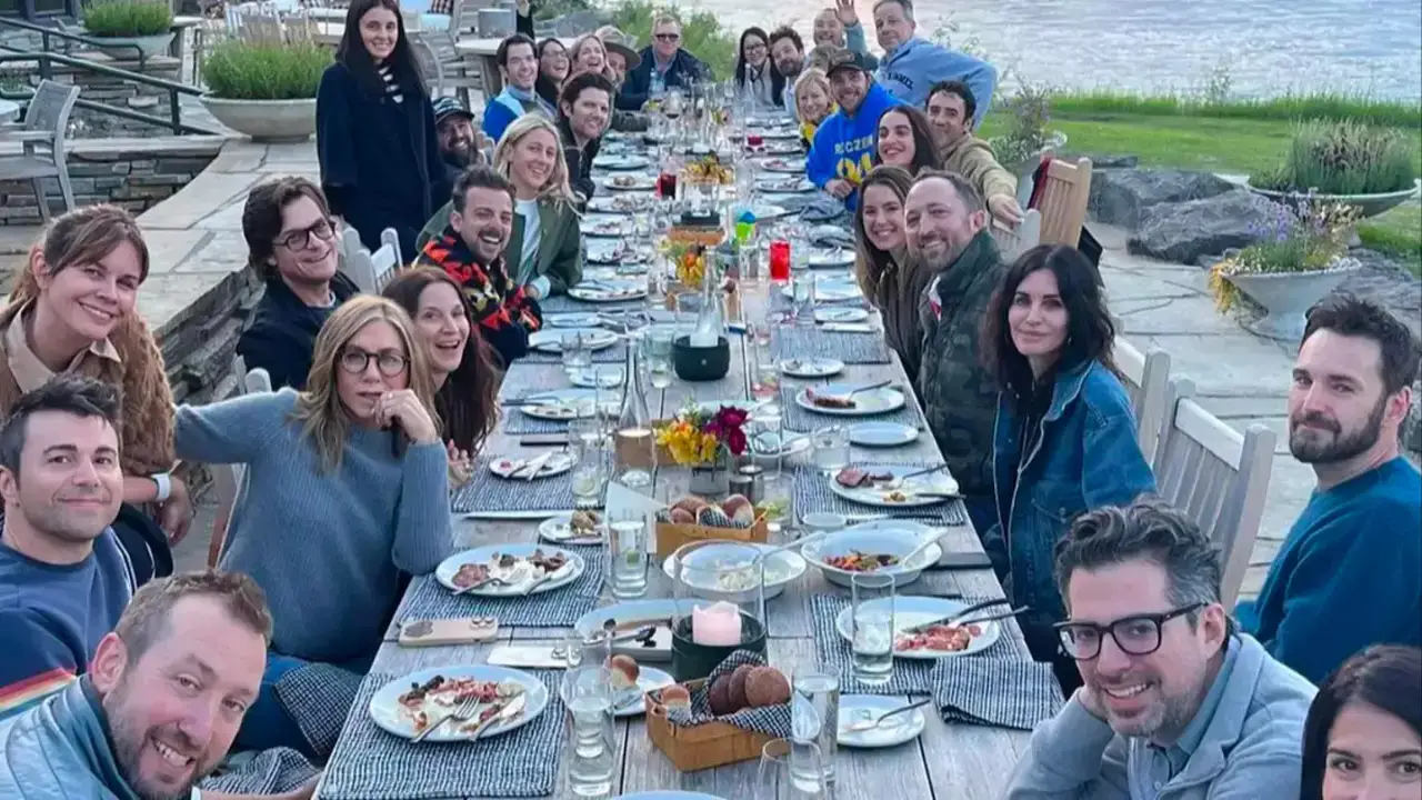 The incredible number of celebrities spotted in Kristen Bell's Instagram picture has gone viral and taken the internet by storm.