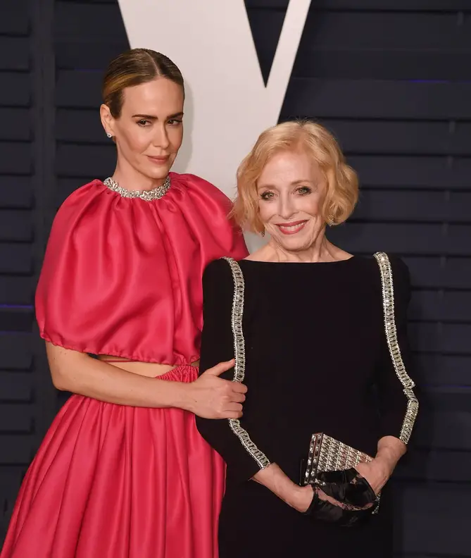 Sarah Paulson and Holland Taylor.