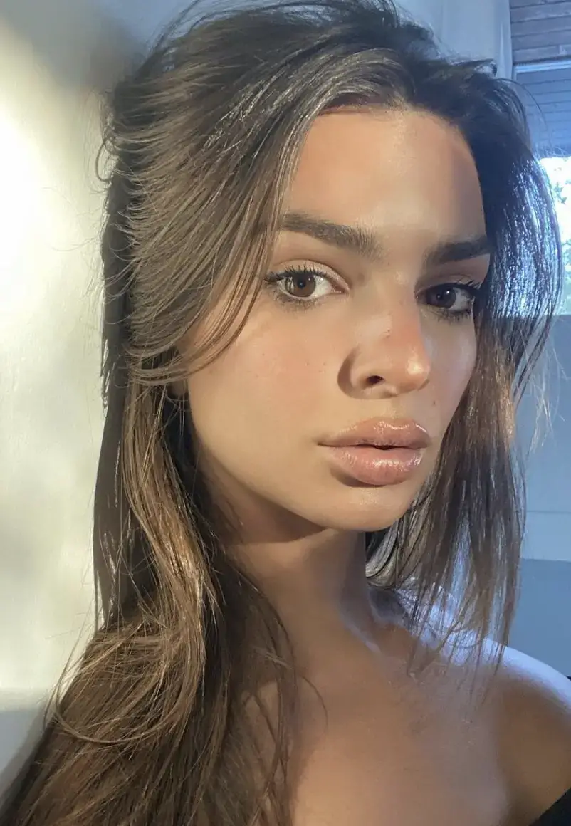 Emily Ratajkowski