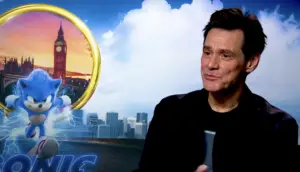 Jim Carrey being interviewed by Heat magazine. 