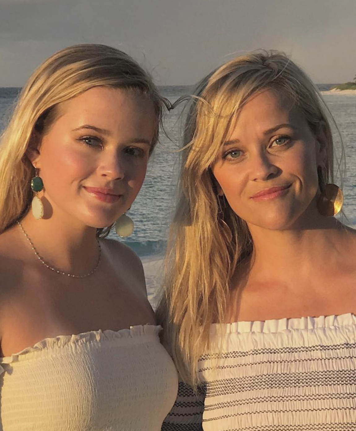 Ava Phillippe and Reese Witherspoon