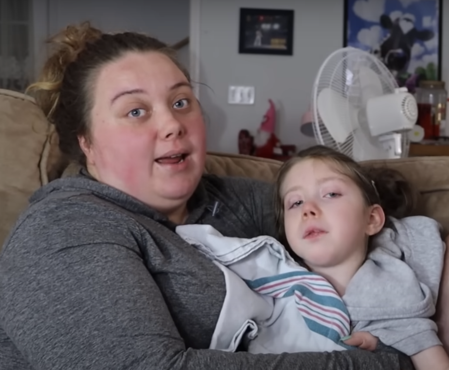 Breelynn and her mother. 