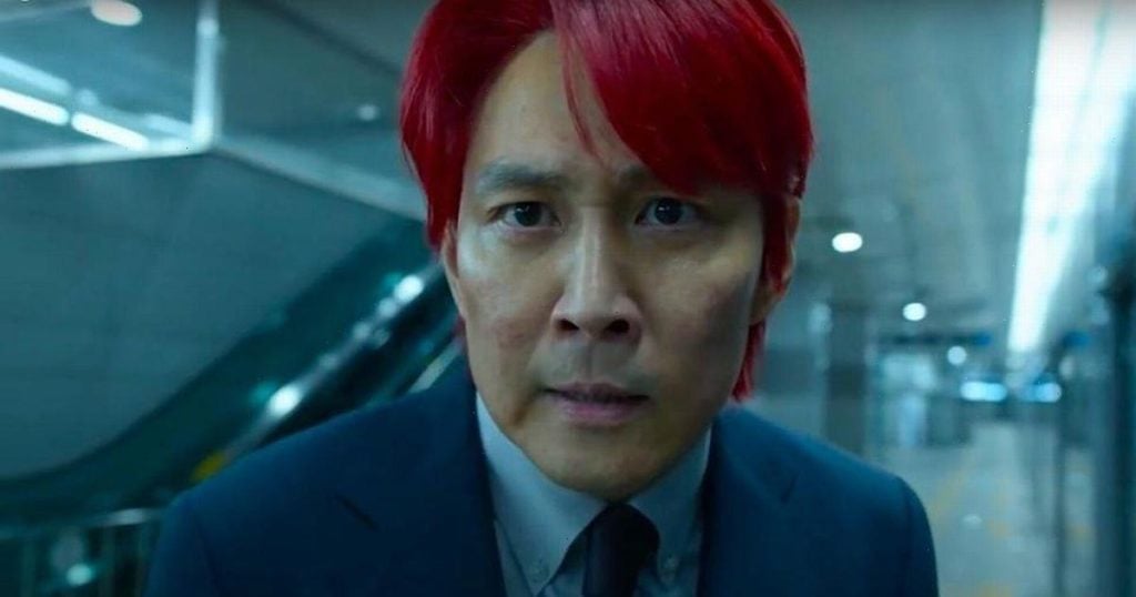 Gi-hun's red hair.