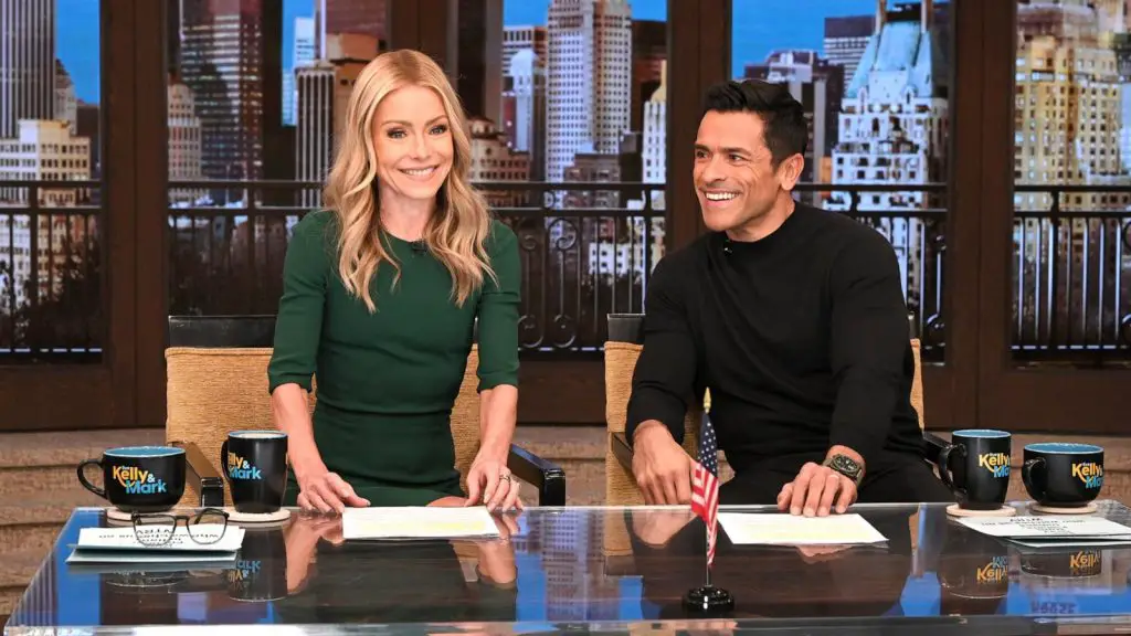 Kelly Ripa And Mark Consuelos