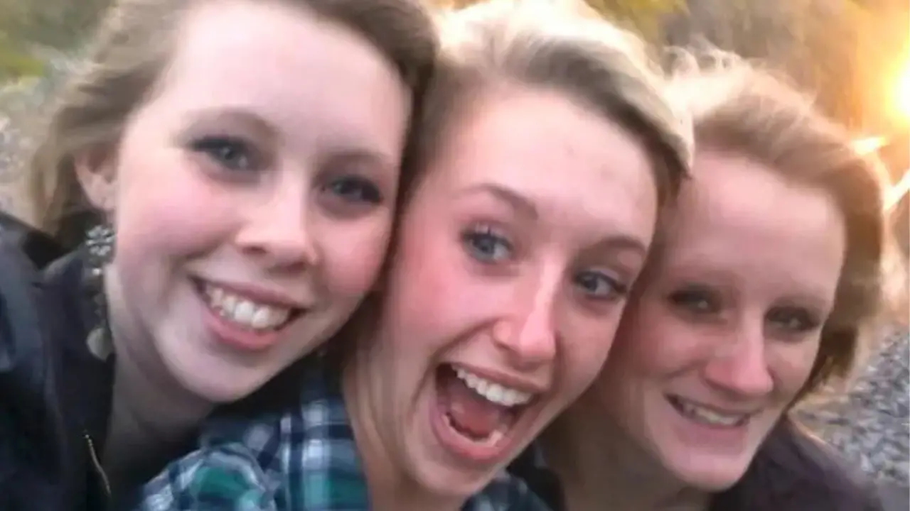 Three friends tragically died, with a photo of them on the train tracks showing that they missed a heartbreaking detail.