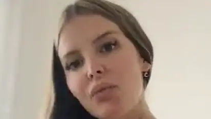 Evelyn with two v**nas.