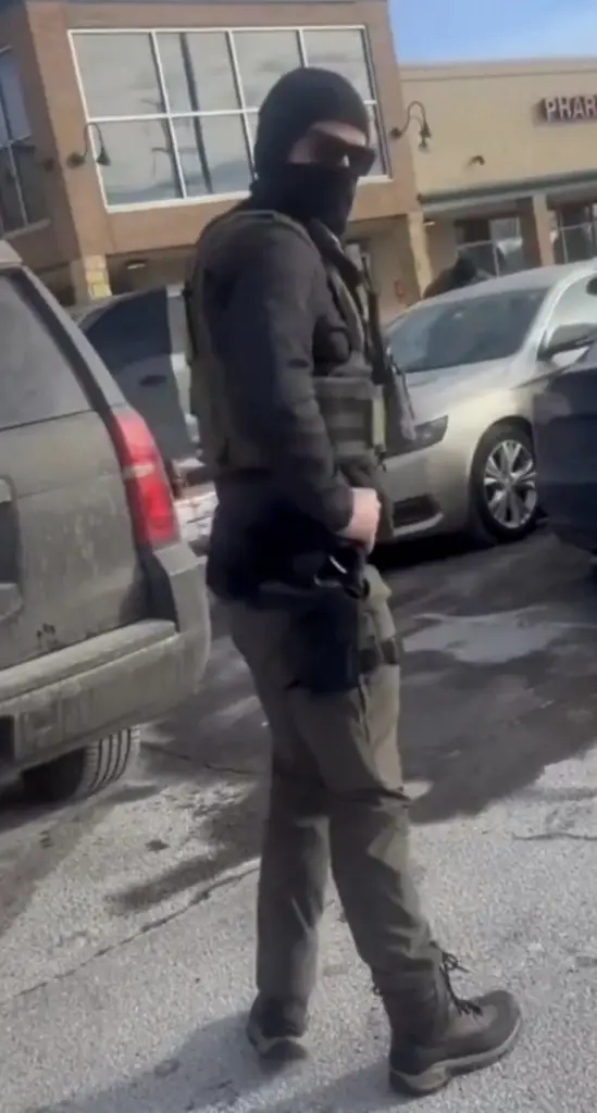 ICE agent salary footage