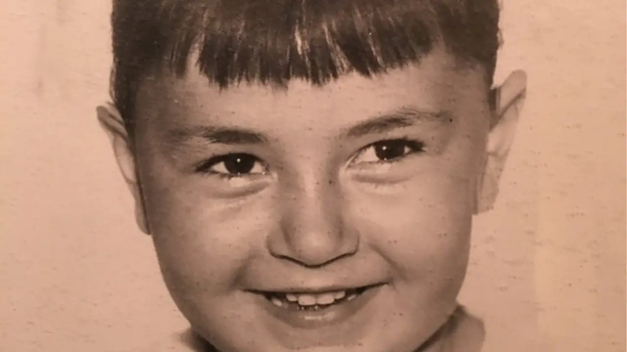 The little girl in this photo grew up to be one of the most controversial women of all time, Roseanne Barr.