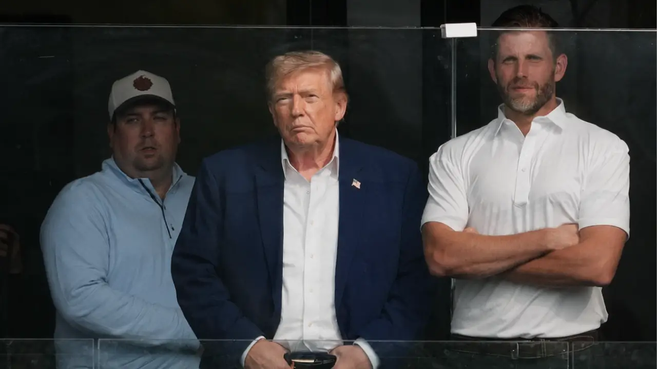 A lip reader has revealed Donald Trump's devastating confession to his son, Eric.